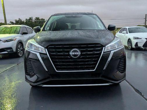 2023 Nissan Kicks S