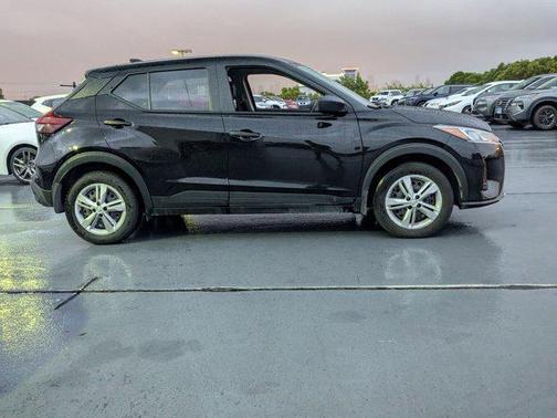2023 Nissan Kicks S