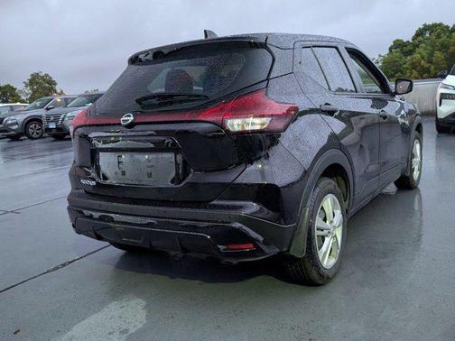 2023 Nissan Kicks S