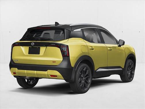 Yuzu Yellow Metallic/Super Black 2026 Nissan Kicks SR