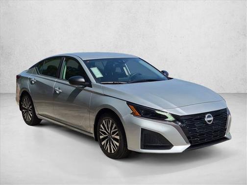 Brilliant Silver Metallic 2026 Nissan Altima SV FWD