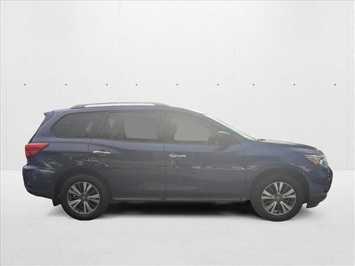 2018 Nissan Pathfinder SV