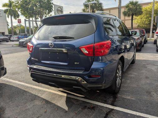 2018 Nissan Pathfinder SV