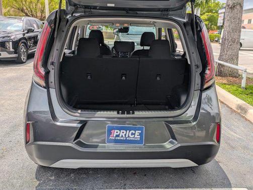 Gravity Gray 2023 Kia Soul LX