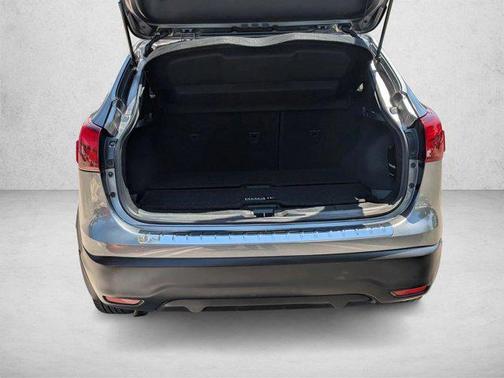 Gun Metallic 2018 Nissan Rogue Sport SV
