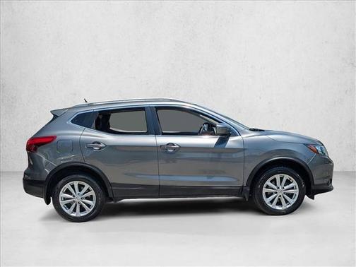 Gun Metallic 2018 Nissan Rogue Sport SV
