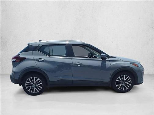 Boulder Gray Pearl 2021 Nissan Kicks SV