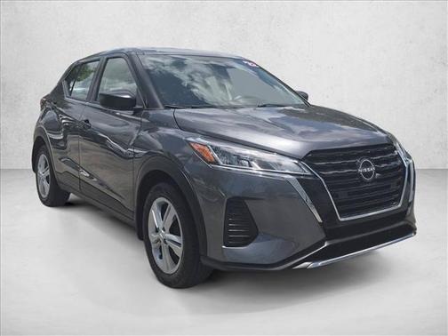 Gun Metallic 2022 Nissan Kicks S