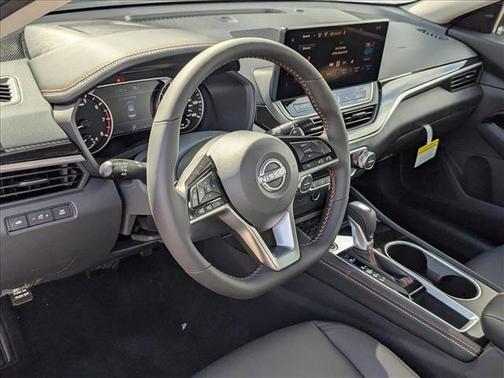 2025 Nissan Altima SR FWD