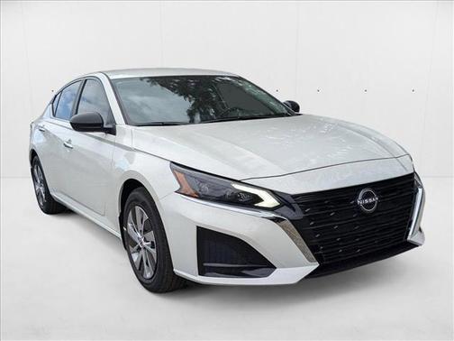 2025 Nissan Altima S FWD