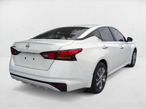 2025 Nissan Altima S FWD