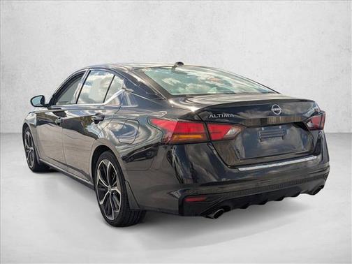 2023 Nissan Altima SR FWD