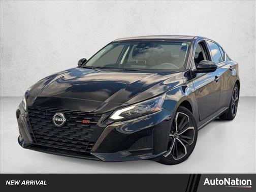 2023 Nissan Altima SR FWD