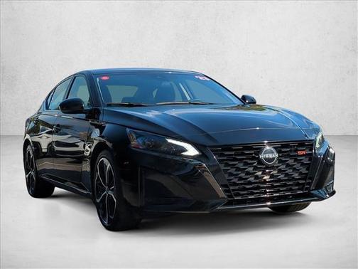 2023 Nissan Altima SR FWD