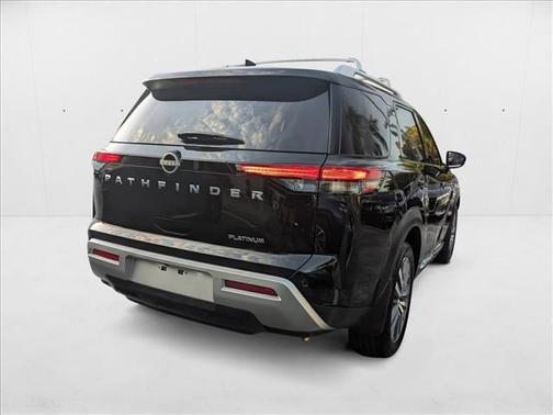 2022 Nissan Pathfinder Platinum 2WD