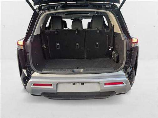 2022 Nissan Pathfinder Platinum 2WD