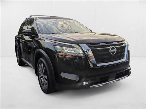 2022 Nissan Pathfinder Platinum 2WD