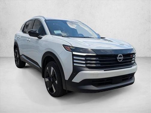 Aspen White Tricoat 2026 Nissan Kicks SR