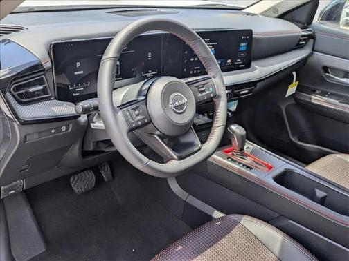 Aspen White Tricoat 2026 Nissan Kicks SR