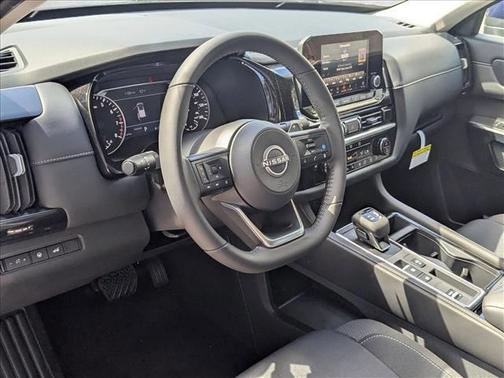 2025 Nissan Pathfinder SV FWD