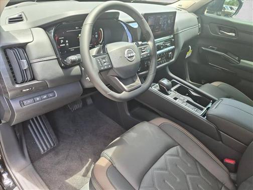 Super Black 2026 Nissan Pathfinder Platinum