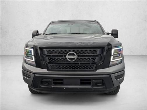 2023 Nissan Titan SV