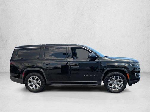 Diamond Black Crystal Pearlcoat 2022 Jeep Wagoneer Series I 4x2