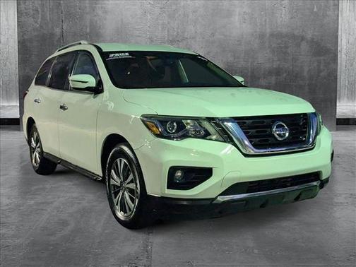 2019 Nissan Pathfinder SV