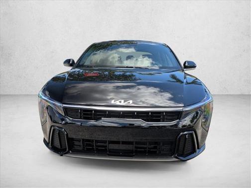 Aurora Black Pearl 2025 Kia K4 GT-Line