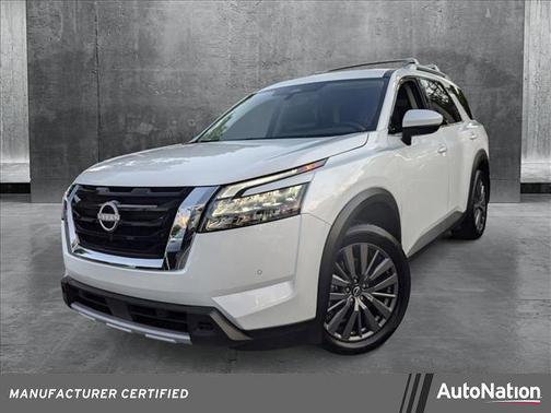 2025 Nissan Pathfinder SL FWD