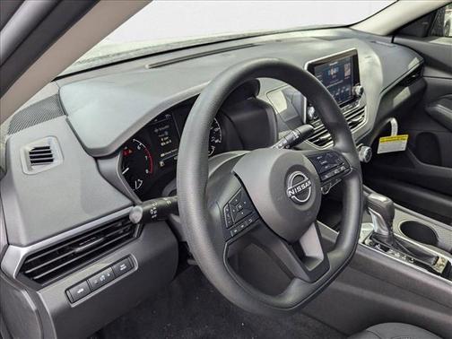 2025 Nissan Altima S FWD