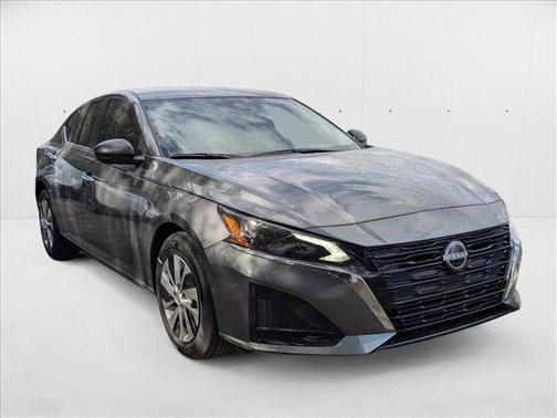 2025 Nissan Altima S FWD
