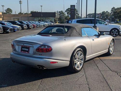 2005 Jaguar XKR Base