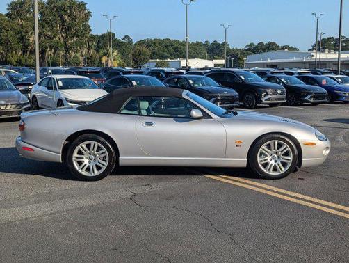2005 Jaguar XKR Base