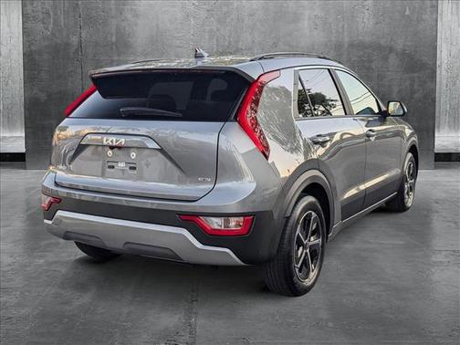 2025 Kia Niro LX