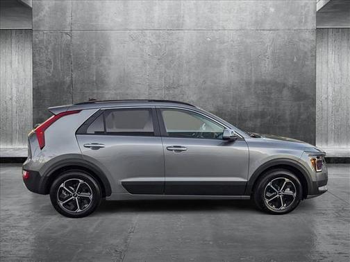 2025 Kia Niro LX