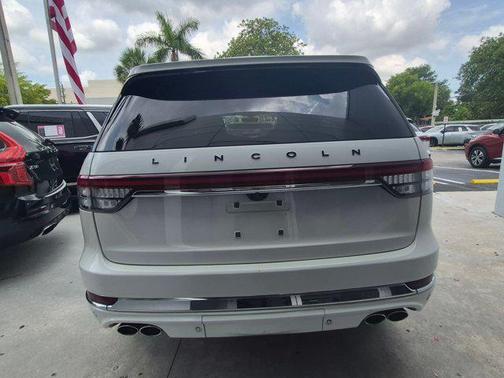 Pristine White Metallic Tri-Coat 2023 Lincoln Aviator Black Label AWD