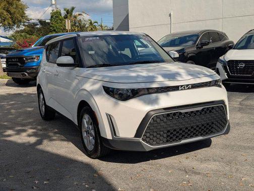 2023 Kia Soul LX