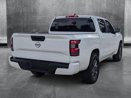 2025 Nissan Frontier SV