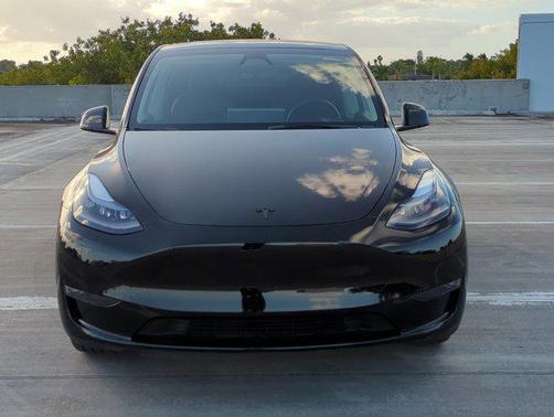 2024 Tesla Model Y Long Range Dual Motor All-Wheel Drive