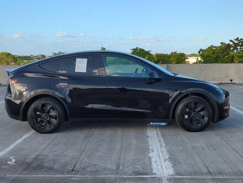 2024 Tesla Model Y Long Range Dual Motor All-Wheel Drive