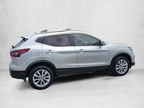 Brilliant Silver Metallic 2020 Nissan Rogue Sport SV