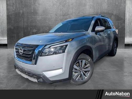 2025 Nissan Pathfinder SL FWD
