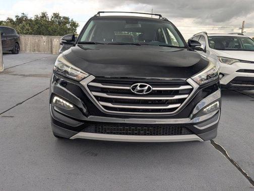 2017 Hyundai TUCSON Night