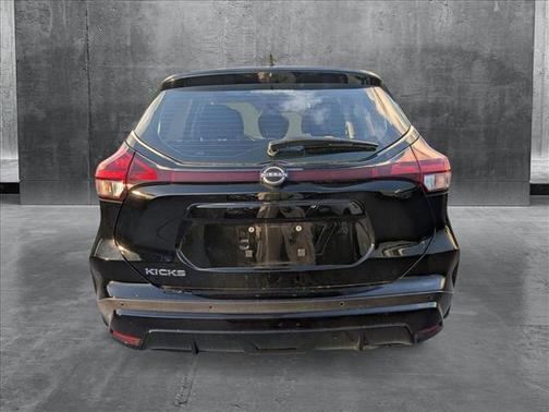 2023 Nissan Kicks S