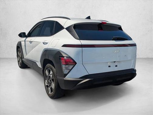 Atlas White 2024 Hyundai KONA SEL