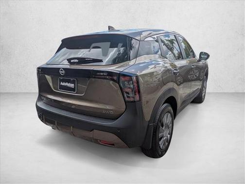 Canyon Bronze Metallic 2025 Nissan Kicks S