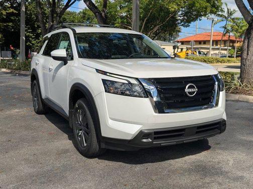 2025 Nissan Pathfinder SV FWD