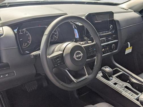 2025 Nissan Pathfinder SV FWD