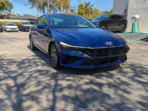 2024 Hyundai ELANTRA SEL